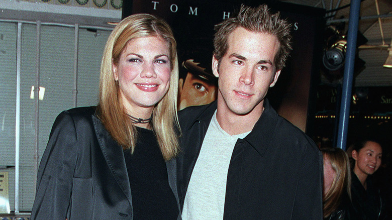 Ryan Reynolds and Kristen Johnston at a movie premiere 