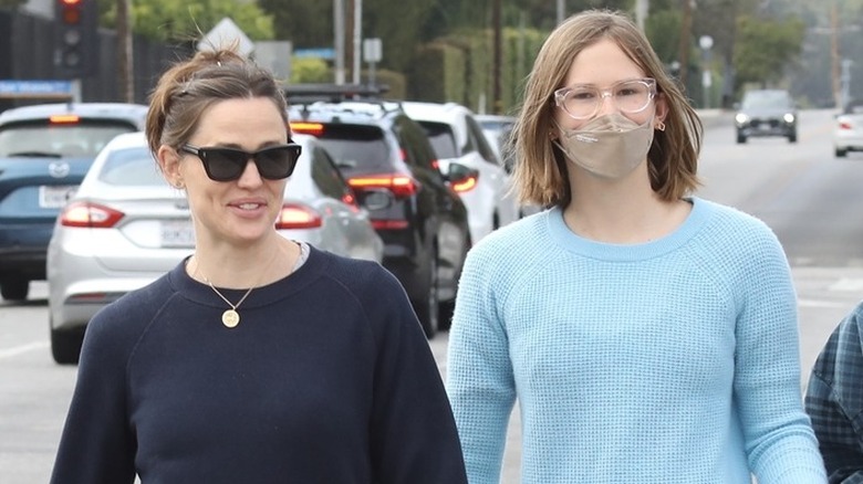 Jennifer Gardner with Violet, middle