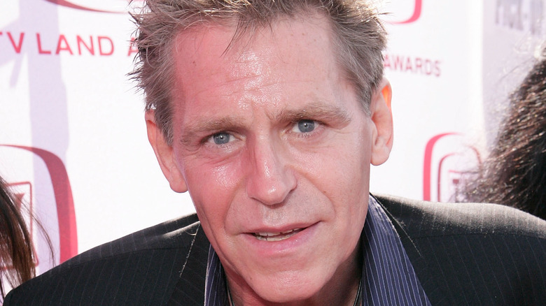 Jeff Conaway looking at camera