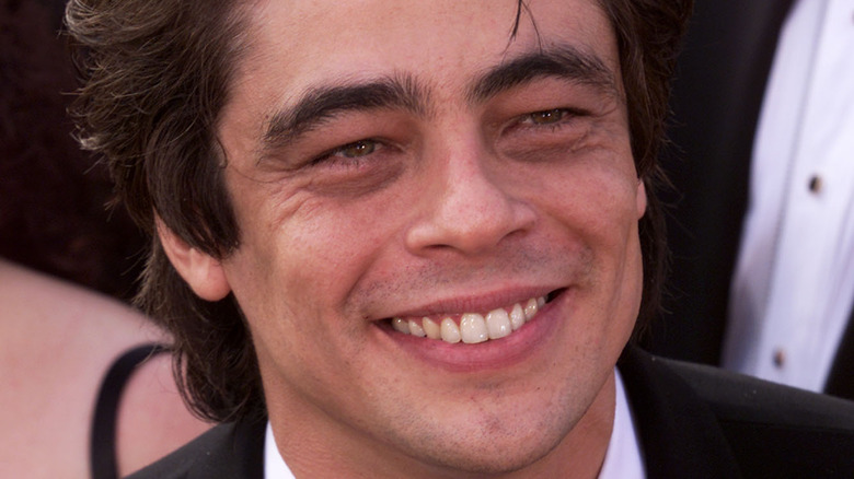 Benicio Del Toro smiling