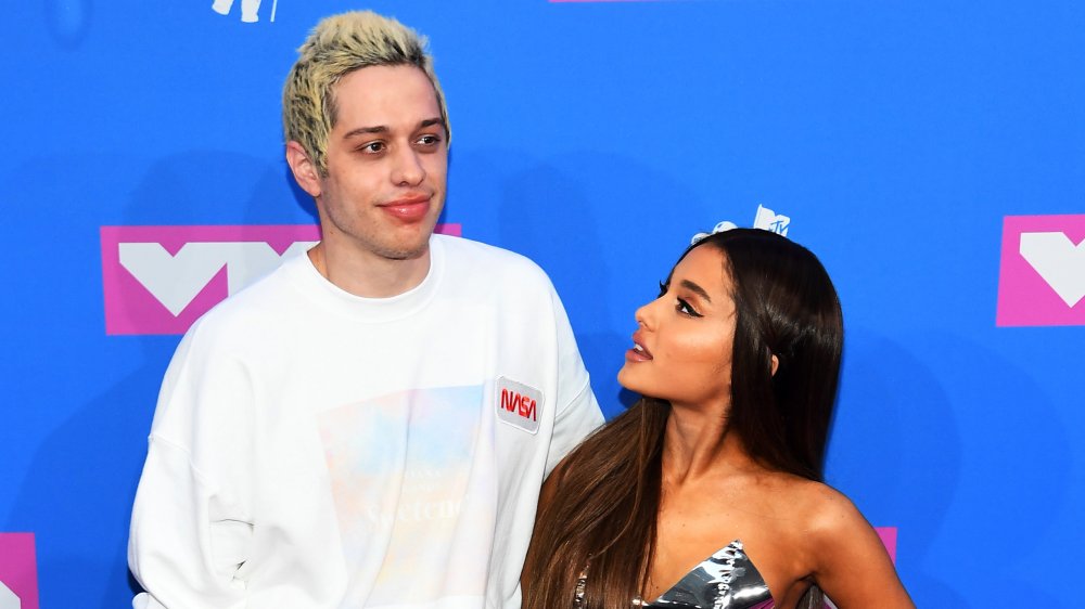 Pete Davidson and Ariana Grande on the red carpet at the 2018 MTV VMAs