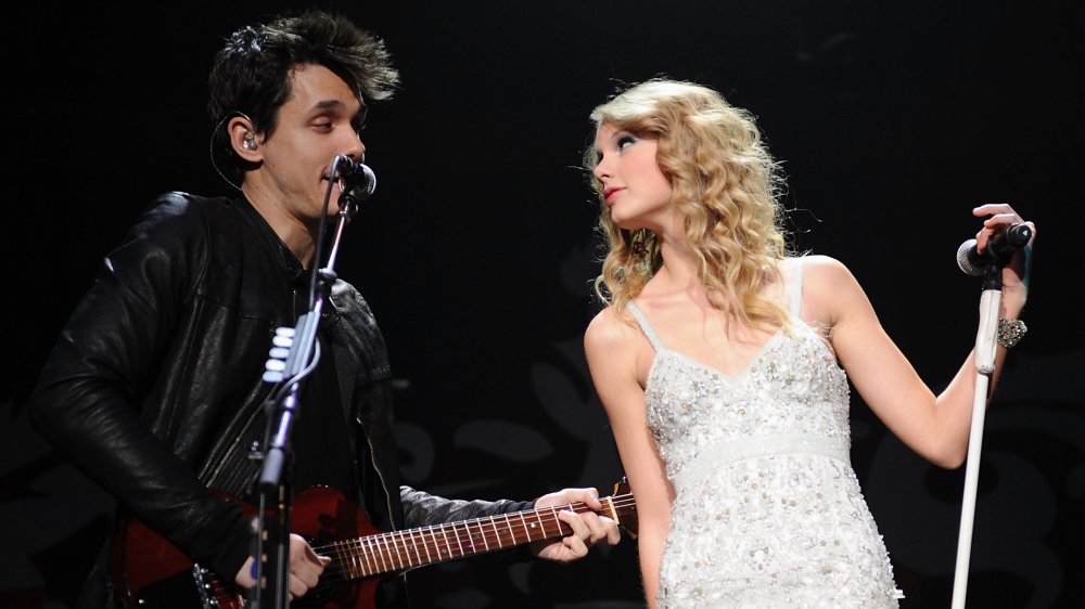 John Mayer and Taylor Swift performign together 