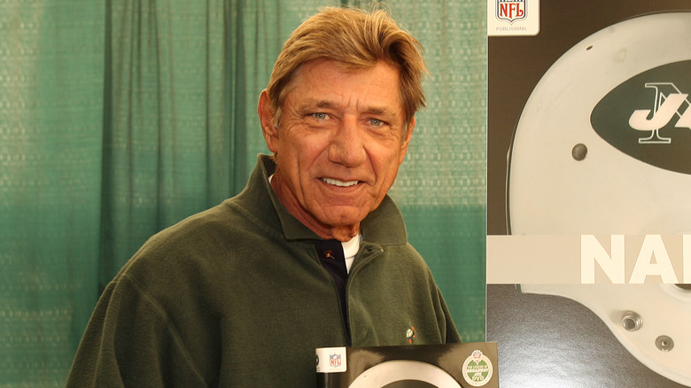 Joe Namath posing