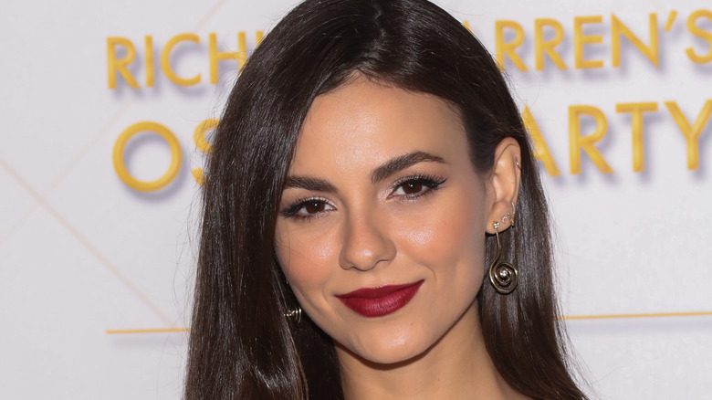 Victoria Justice at an event