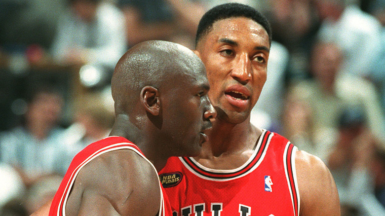 Michael Jordan, Scottie Pippen sweating 