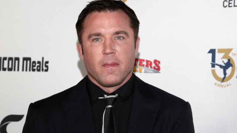 Chael Sonnen posing