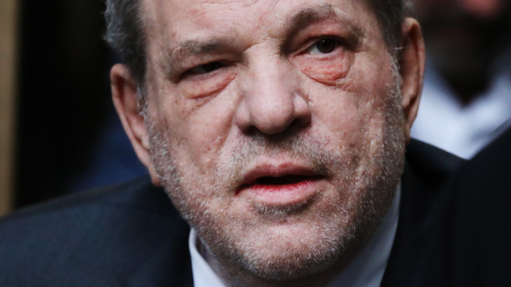 Harvey Weinstein enters a Manhattan court in 2020