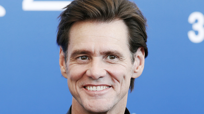 Jim Carrey mugging