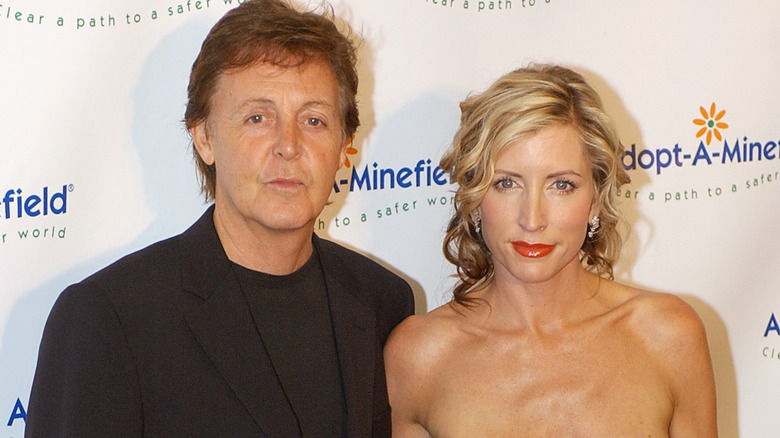 Paul McCartney and Heather Mills on red carpet