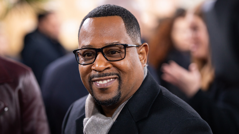 Martin Lawrence wearing glasses