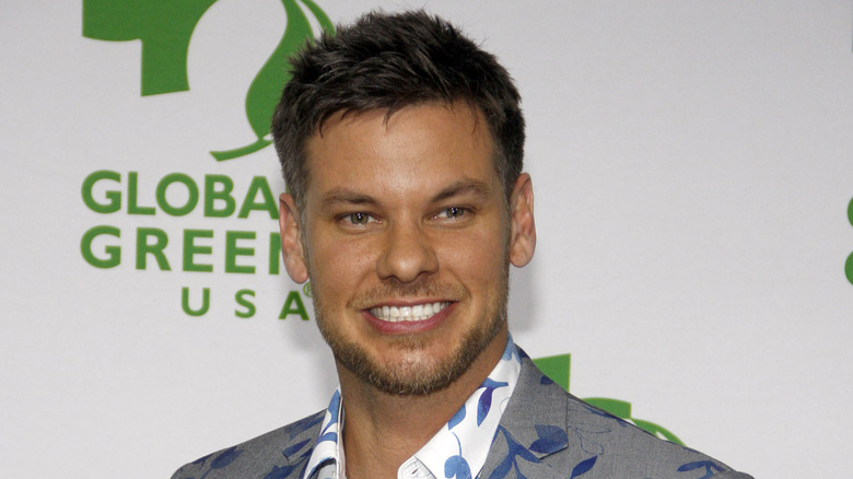 Theo Von,smiling