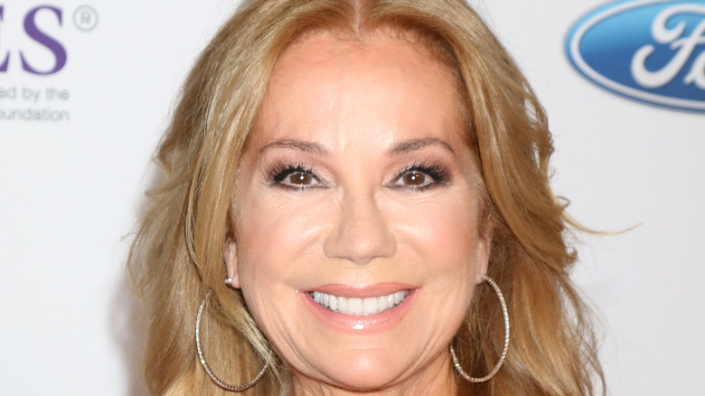 Kathie Lee Gifford posing for cameras