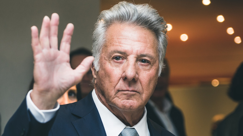 Dustin Hoffman waving