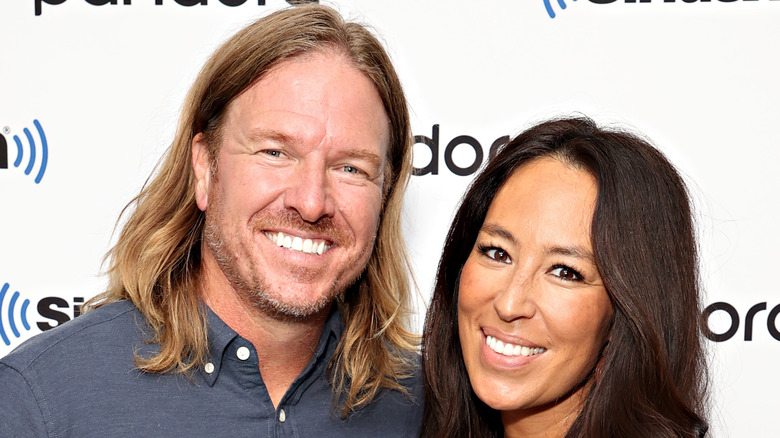 Chip Gaines and Joanna Gaines smiling