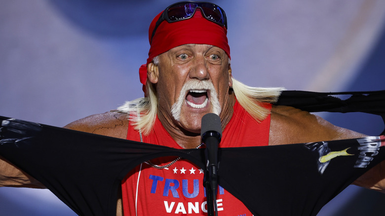 Hulk Hogan tearing shirt at RNC