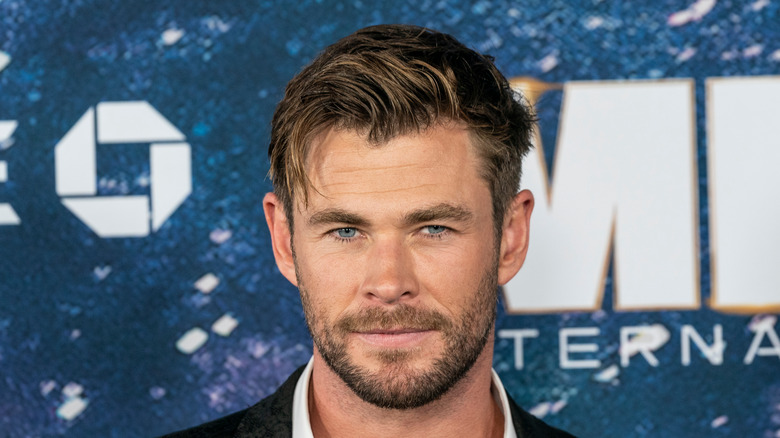 Chris Hemsworth posing