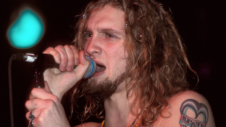 Layne Staley singing 