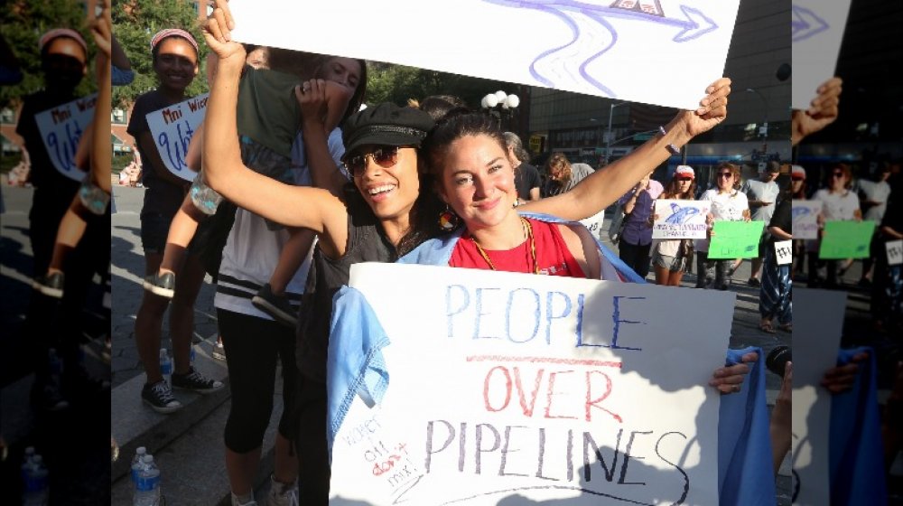 Rosario Dawson, Shailene Woodley