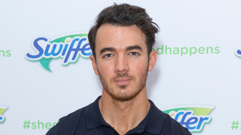 Kevin Jonas smirking 