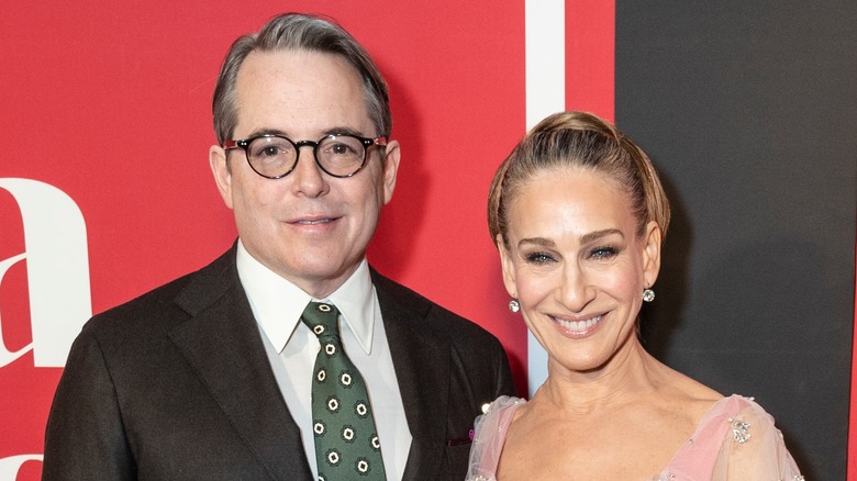 Sarah Jessica Parker posing with Matthew Broderick