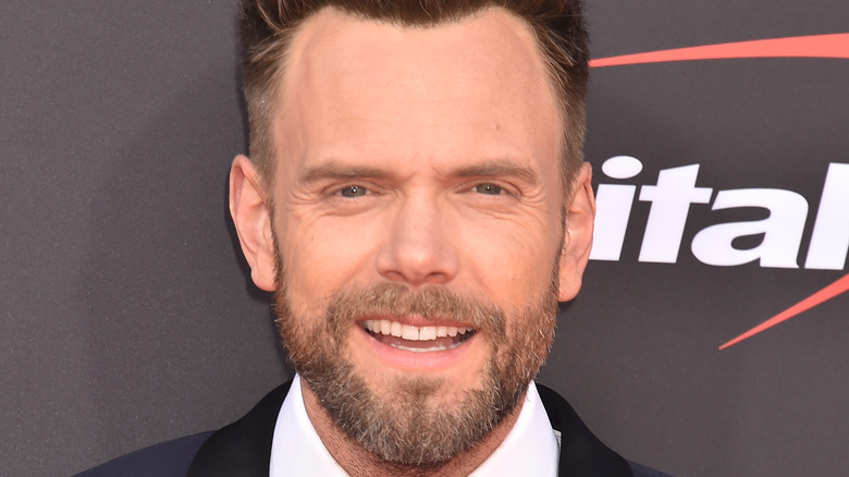 Joel McHale posing