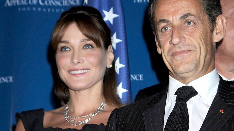 Carla Bruni, Nicolas Sarkozy smiling