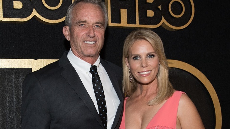 Robert F Kennedy Jr., Cheryl Hines posing