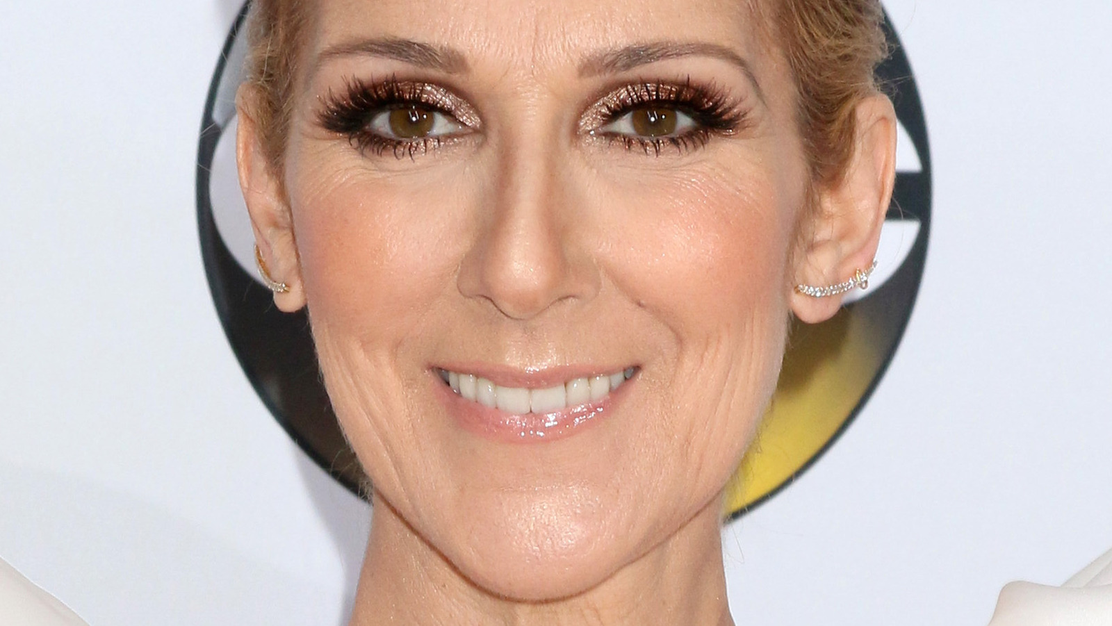 Celine Dion Holds Back Tears As She Announces Heartbreaking Health ...