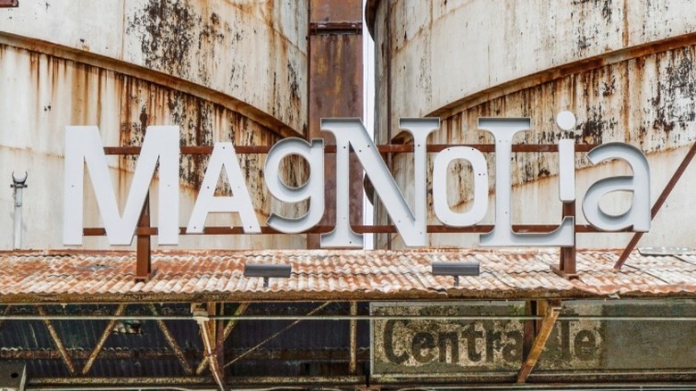 Magnolia Market sign 