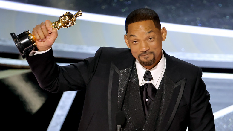 Will Smith holding an Oscar