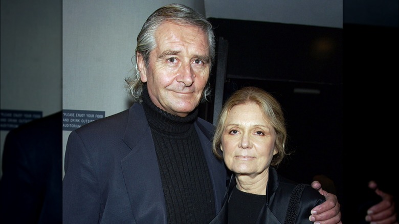 David Bale poses with Gloria Steinem