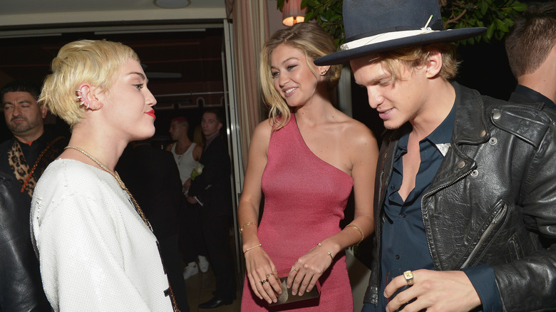 Cody Simpson and Miley Cyrus chat 