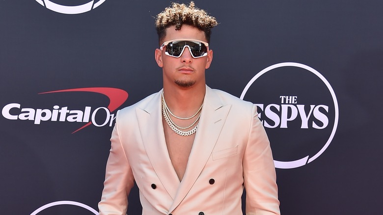 Patrick Mahomes wearing shades