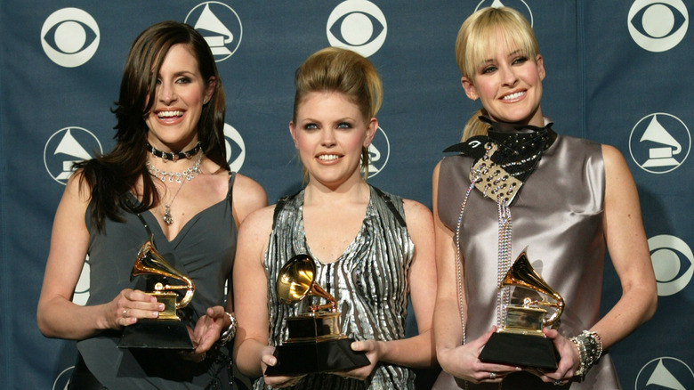 The Chicks posing with Grammys