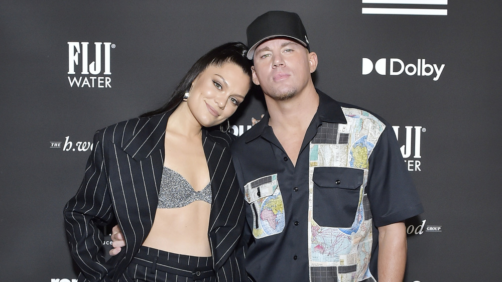 Jessie J and Channing Tatum posing while resting their heads together