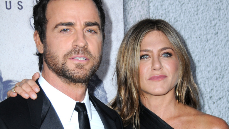 Justin Theroux and Jennifer Aniston posing together