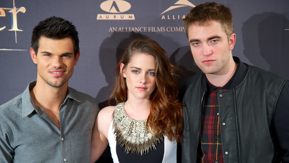 Twilight: Dark Secrets Of The Movie's Cast