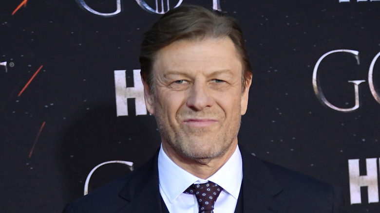 Sean Bean posing