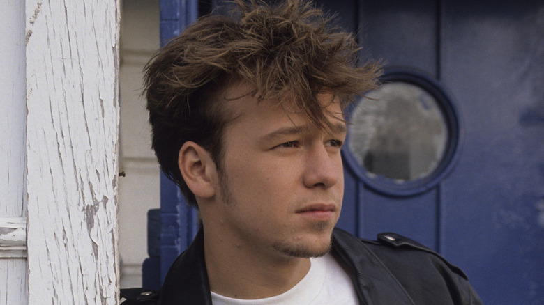 Donnie Wahlberg posing for cameras