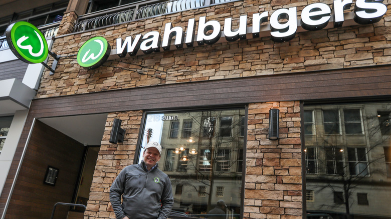 Paul Wahlberg posing for cameras