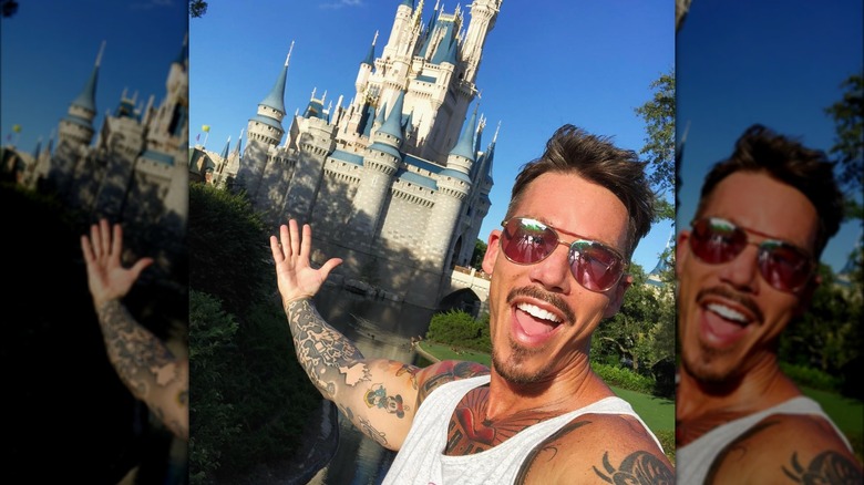 David Bromstad taking selfie at Disney World castle