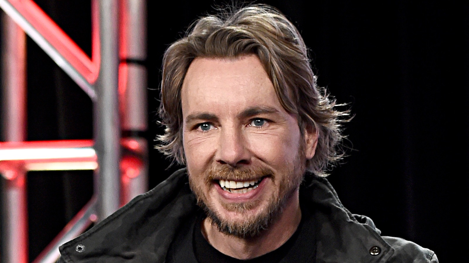 Dax Shepard Just Shaved Half His Head Heres Why 