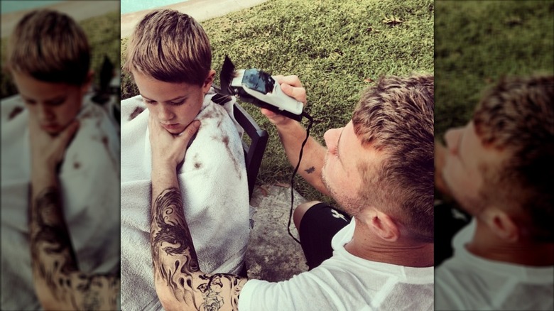 Ryan Phillippe cutting Deacon Phillippe's hair