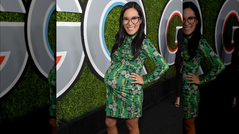 Ali Wong posing while pregnant