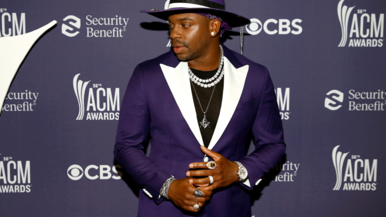 Jimmie Allen ACMs red carpet jewelry