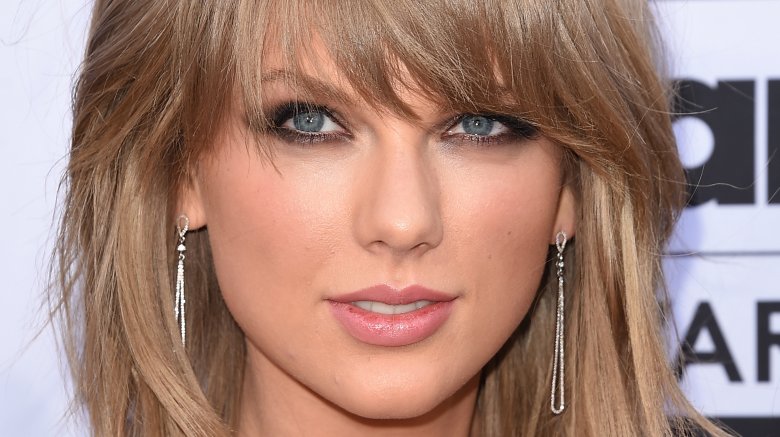 Did Taylor Swift Just Tease A Brand New Song?