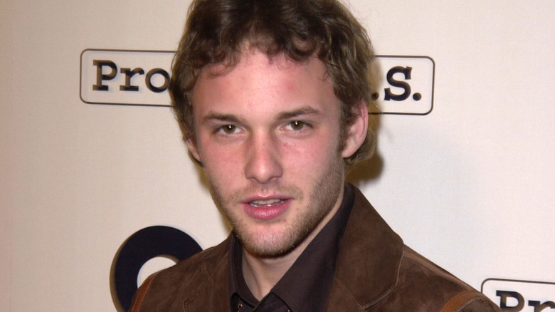 Brad Renfro posing for photos