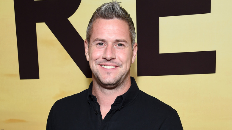 Ant Anstead, posing