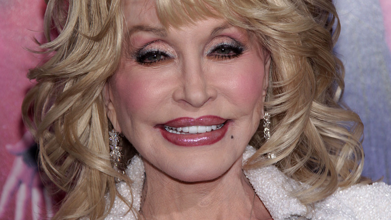Dolly Parton Mourns Naomi Judds Tragic Death