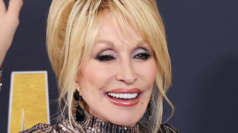 Dolly Parton on the red carpet 